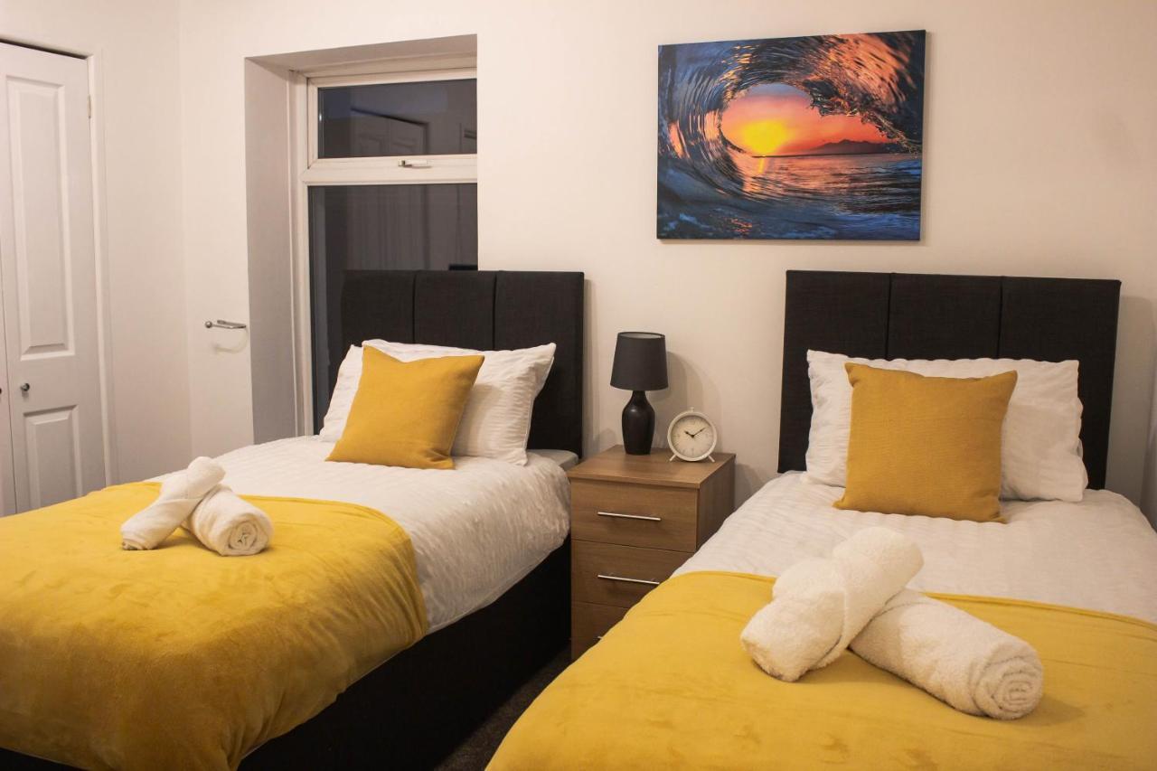 Business Friendly 3Br Home - King Size Beds & Centrally Located Swansea Esterno foto