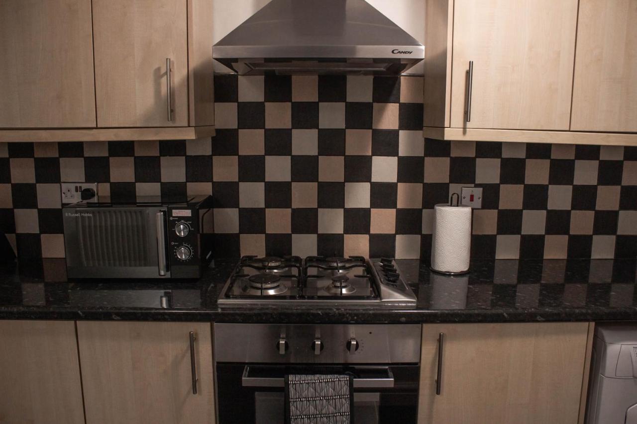 Business Friendly 3Br Home - King Size Beds & Centrally Located Swansea Esterno foto