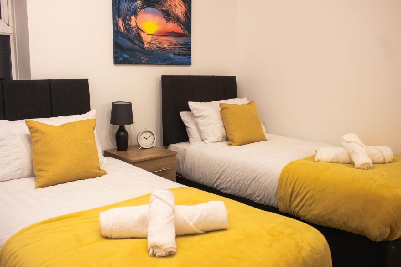Business Friendly 3Br Home - King Size Beds & Centrally Located Swansea Esterno foto