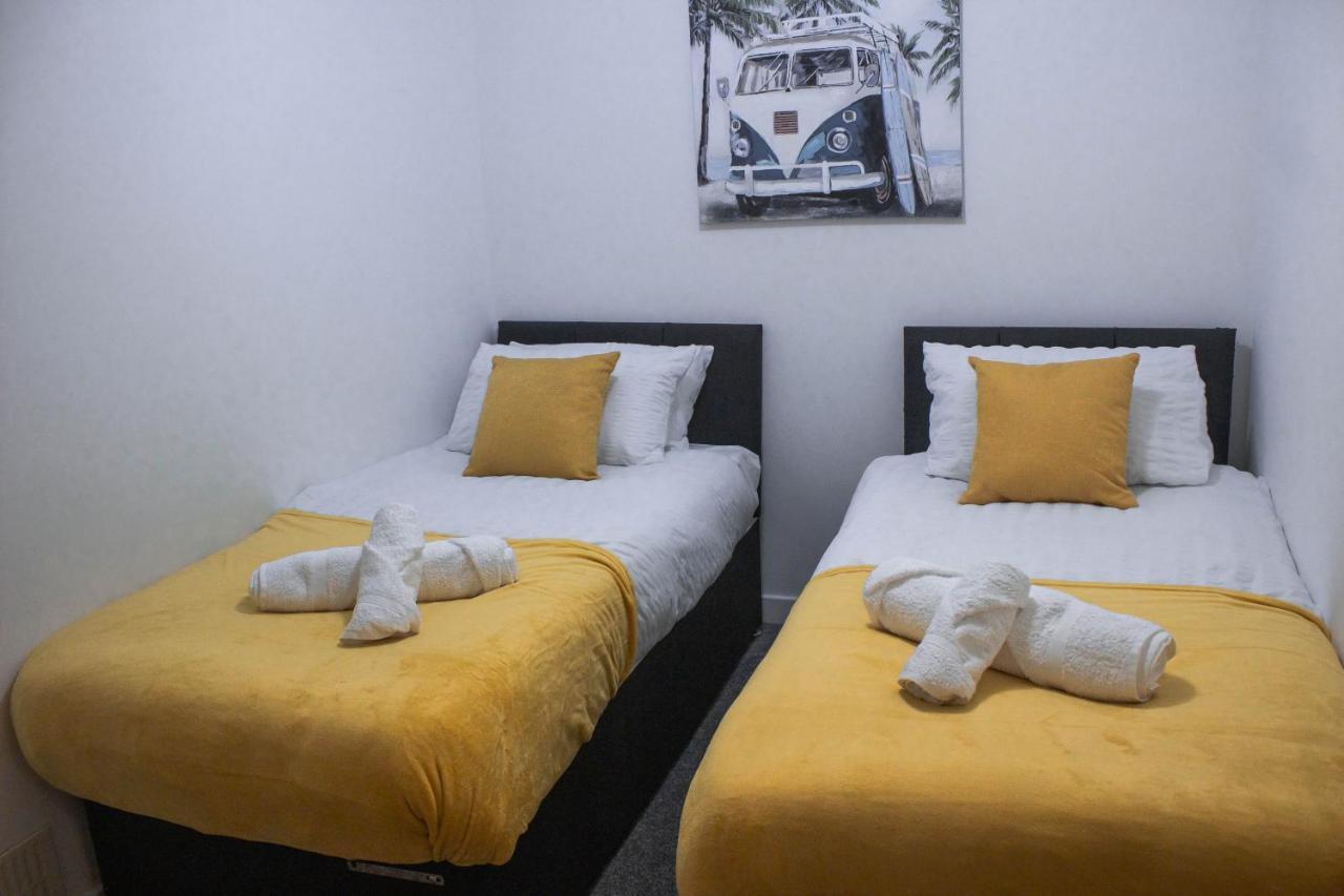 Business Friendly 3Br Home - King Size Beds & Centrally Located Swansea Esterno foto