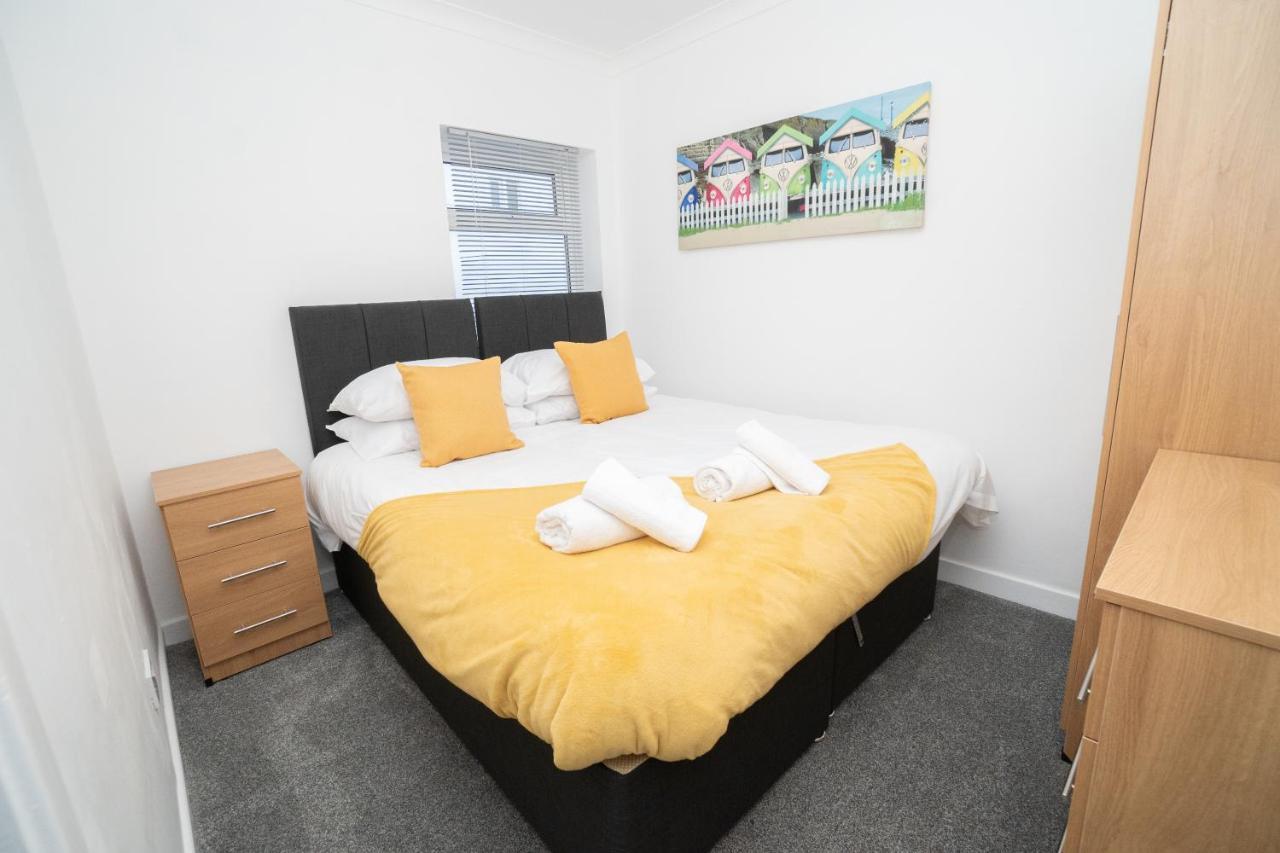 Business Friendly 3Br Home - King Size Beds & Centrally Located Swansea Esterno foto